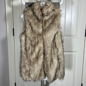 Me Jane Polyester Faux Fur Vest -Women’s M